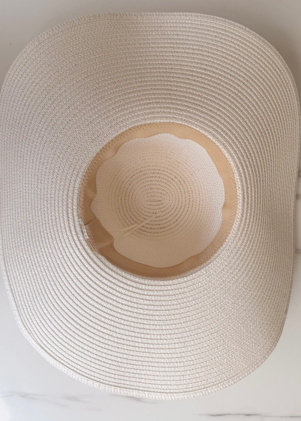 Ivory Woven Hat With Bejeweled Starfish Size S/M