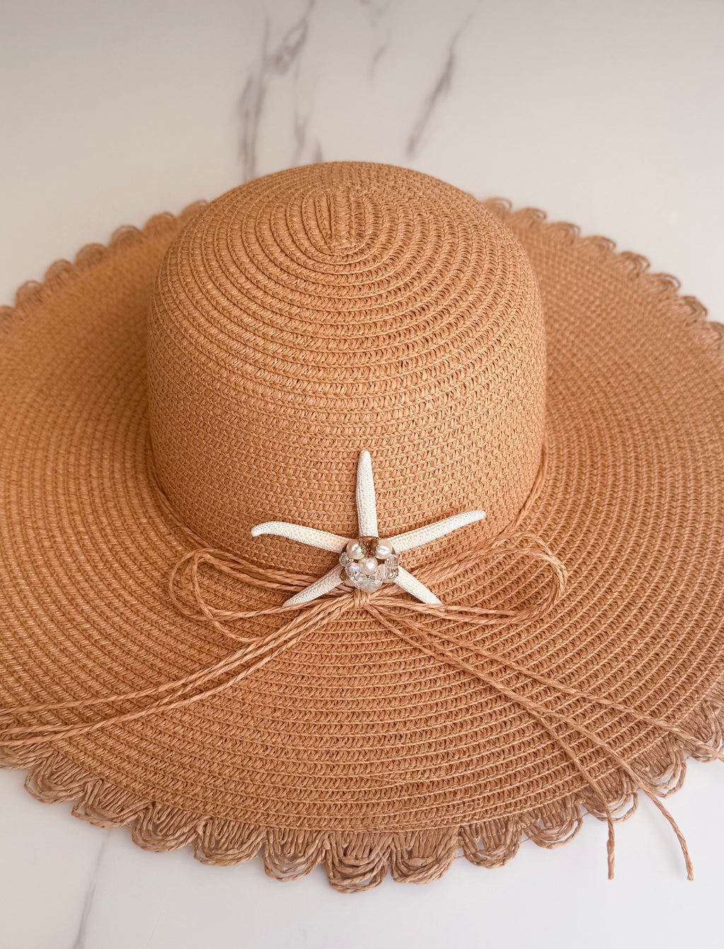 Scalloped Straw Hat With Bejeweled Starfish Size S/M