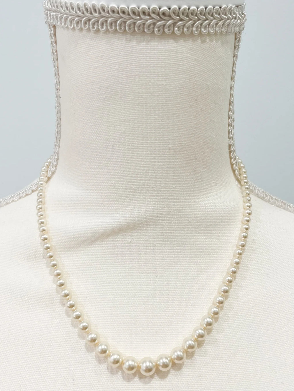 Vintage Graduated Pearl Necklace