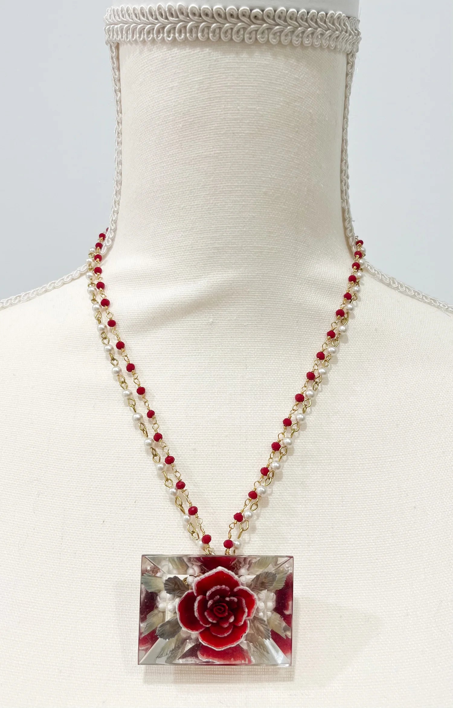 Vintage Acrylic Floral Inlay Beaded Necklace